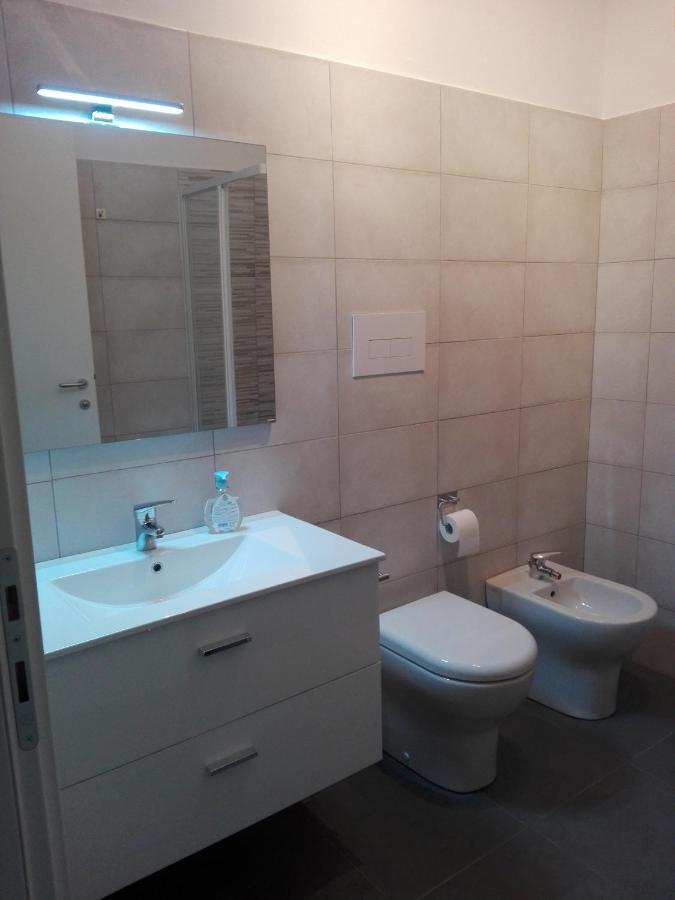 Gli Olivi Bed & Breakfast Oliena Bagian luar foto